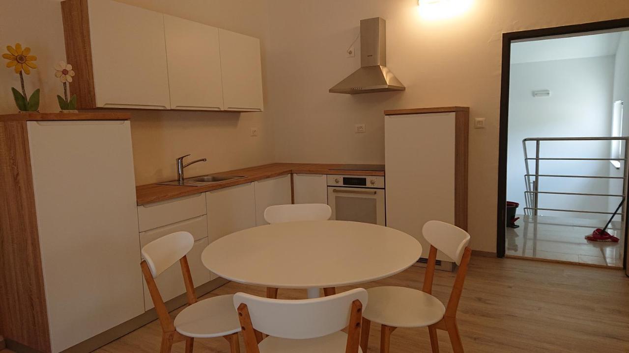 Irena Apartment Đảo Đảo Cres Ngoại thất bức ảnh